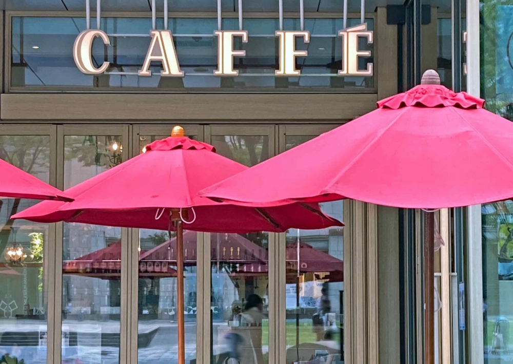 デザインの豊富なオーニング施工